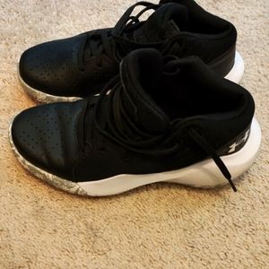 Boys Basketball Shoes